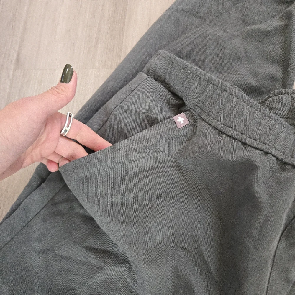 FIGS Scrubs Gray Tansen Jogger Scrub Pants, Men's SIZE M